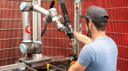 Universal Robots welding